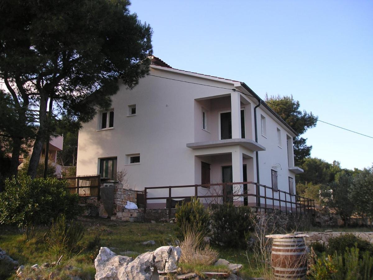 Apartmani Huljic Stari Grad  Exterior photo